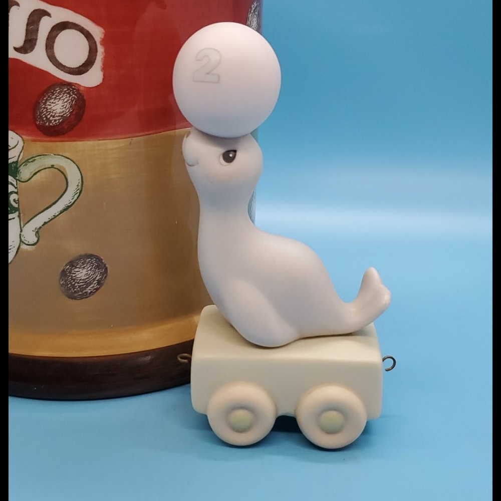 "God bless you on your birthday" 1985 #15962 Precious Moments Enesco Sam Butcher